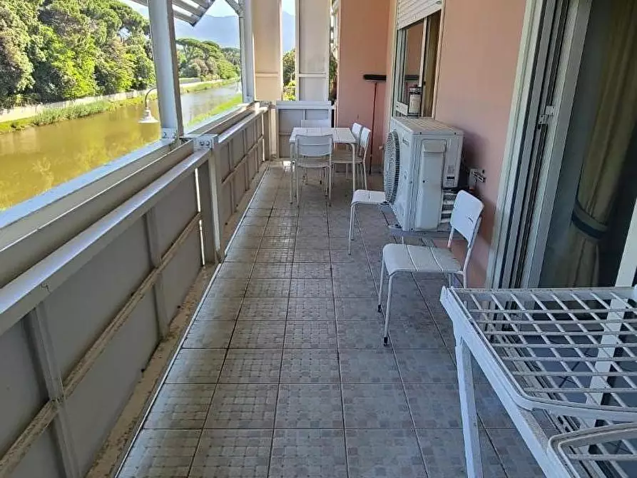 Immagine 8 di Appartamento in vendita  a Pietrasanta