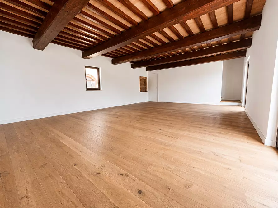 Immagine 7 di Villetta a schiera in vendita  a Cascina