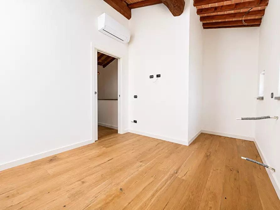 Immagine 14 di Villetta a schiera in vendita  a Cascina