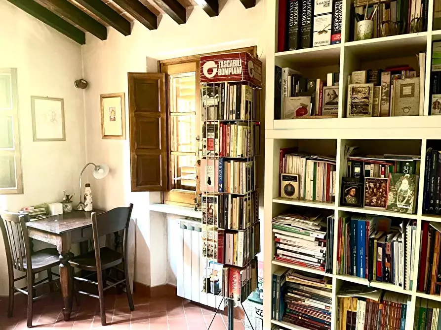 Immagine 7 di Casa colonica in vendita  a Pietrasanta