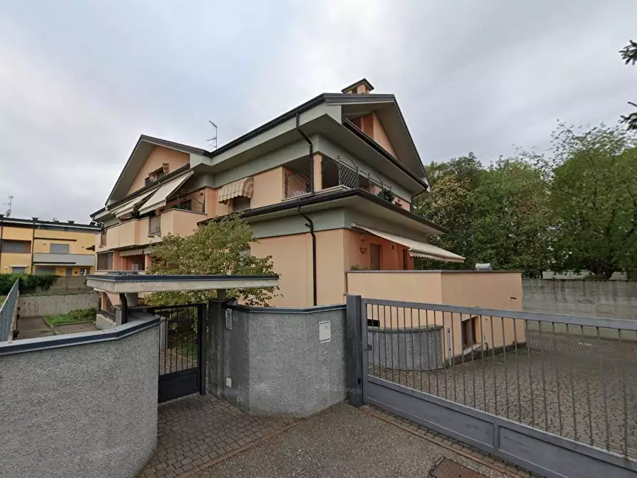 Immagine 2 di Appartamento in vendita  a San Giorgio Su Legnano