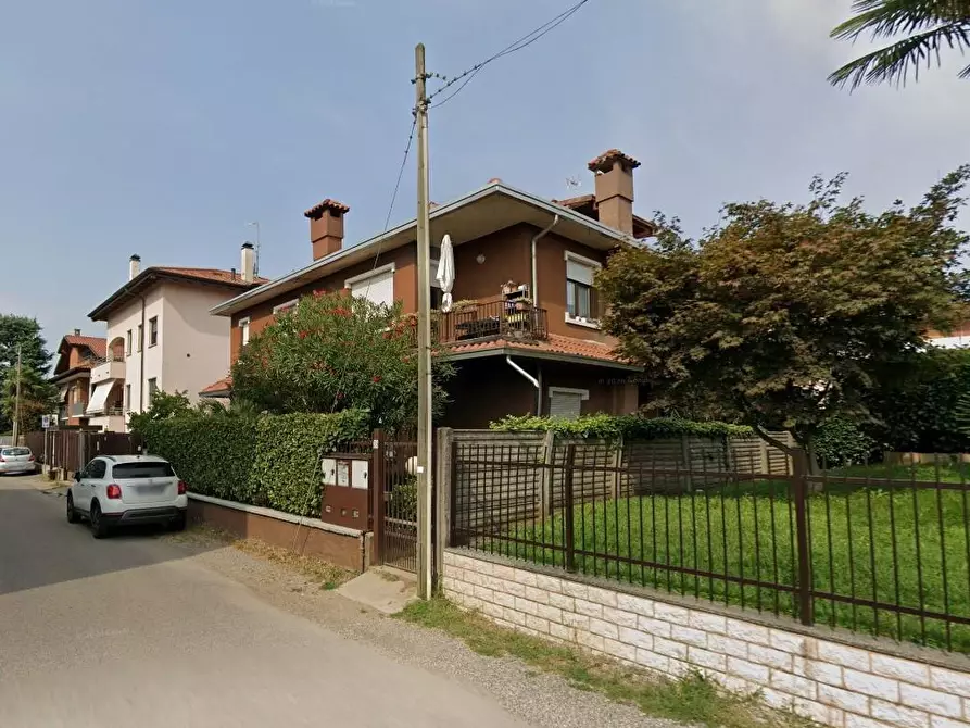 Immagine 1 di Appartamento in vendita  a Parabiago