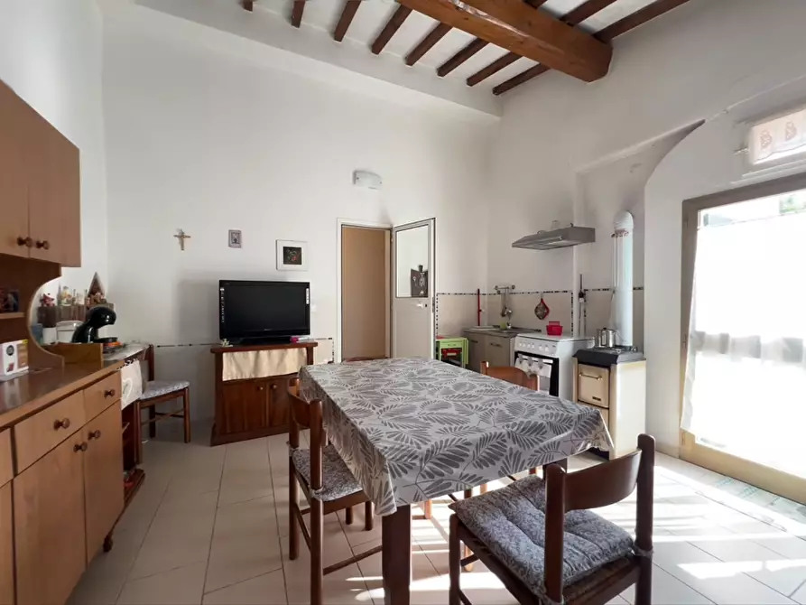 Immagine 19 di Casa indipendente in vendita  a Santa Maria A Monte