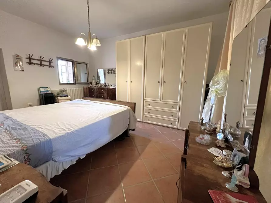 Immagine 9 di Casa indipendente in vendita  a Santa Maria A Monte