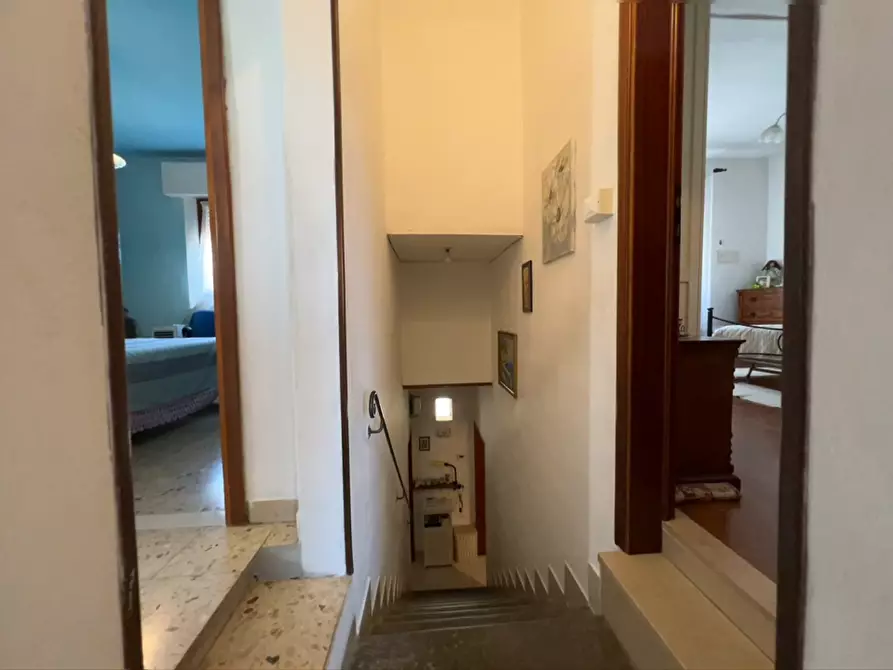 Immagine 23 di Casa indipendente in vendita  a Santa Maria A Monte