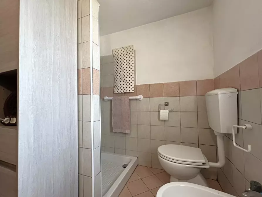Immagine 13 di Casa indipendente in vendita  a Santa Maria A Monte