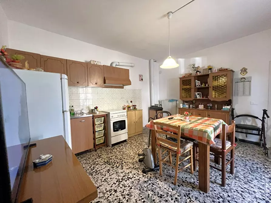 Immagine 8 di Casa indipendente in vendita  a Santa Maria A Monte