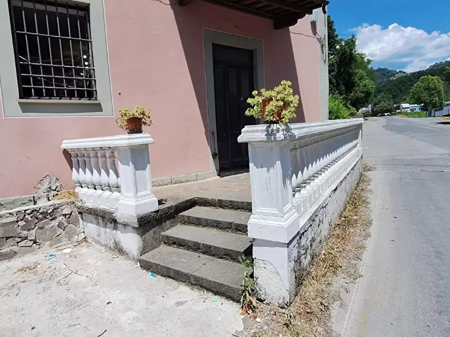Immagine 9 di Appartamento in vendita  a Barga