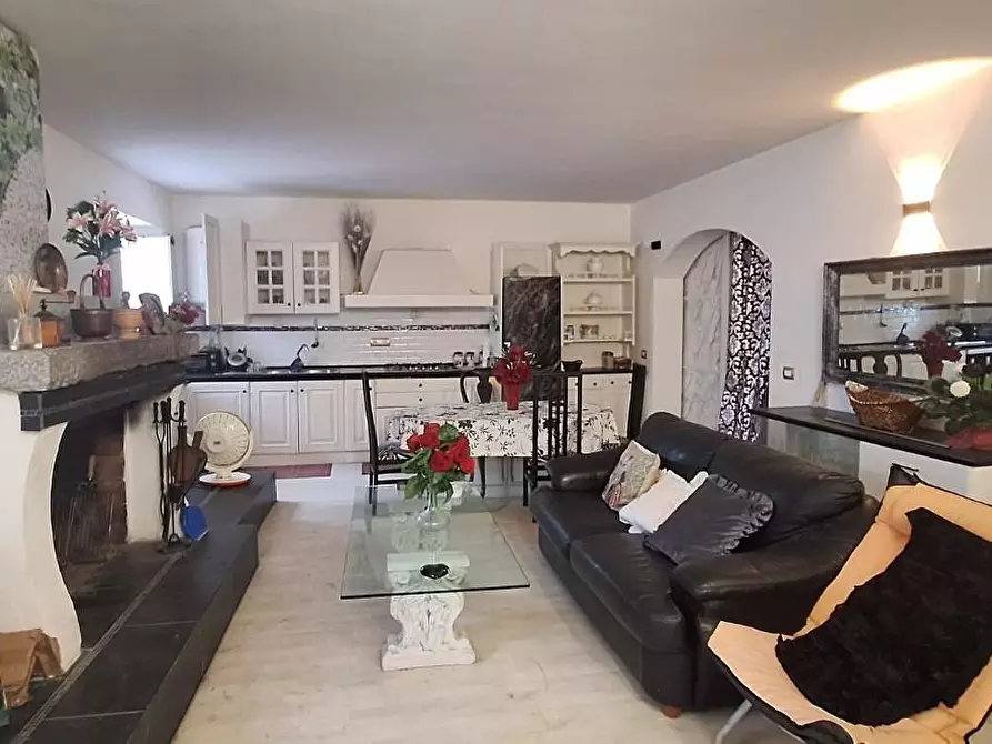 Immagine 1 di Appartamento in vendita  a Barga