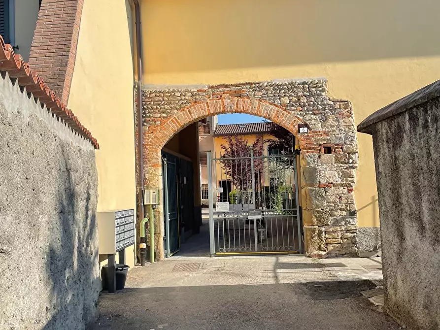 Immagine 2 di Appartamento in vendita  a Stezzano
