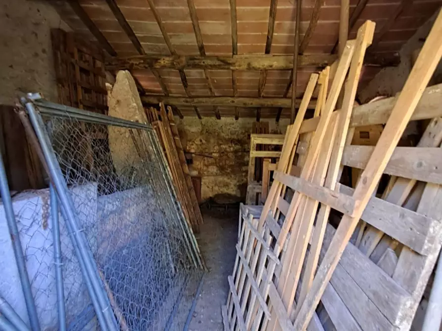 Immagine 30 di Rustico / casale in vendita  a Buti