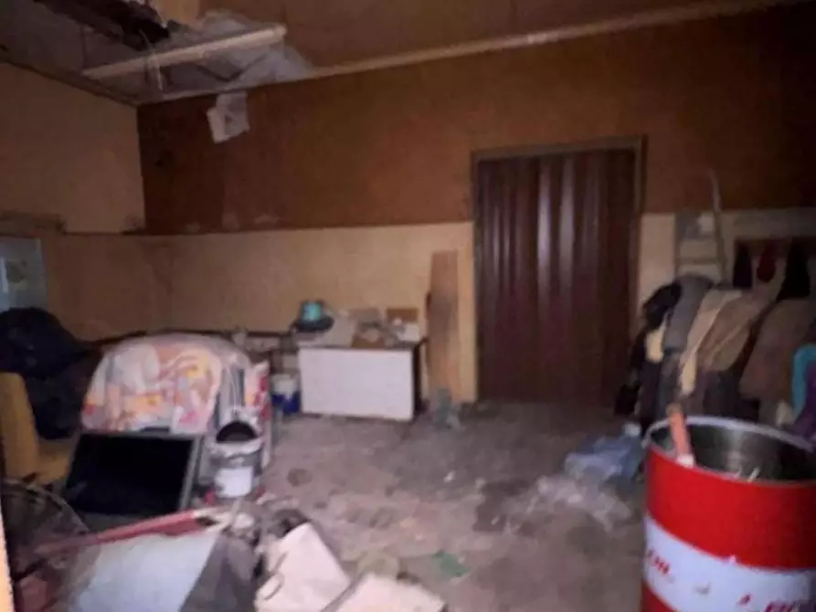 Immagine 5 di Negozio in vendita  a Monza