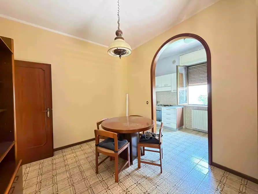 Immagine 8 di Villa in affitto  a Lucca
