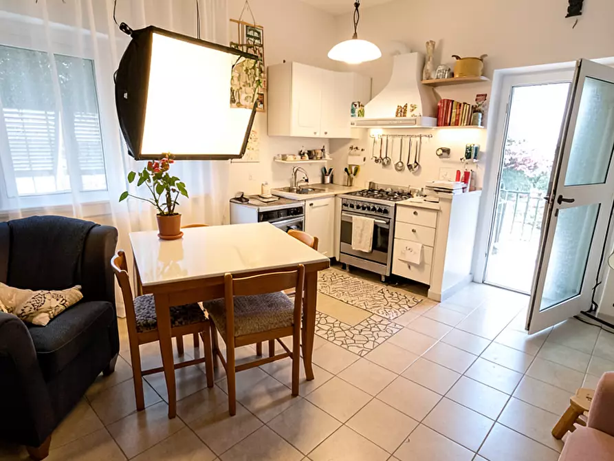 Immagine 2 di Casa indipendente in vendita  a Carrara