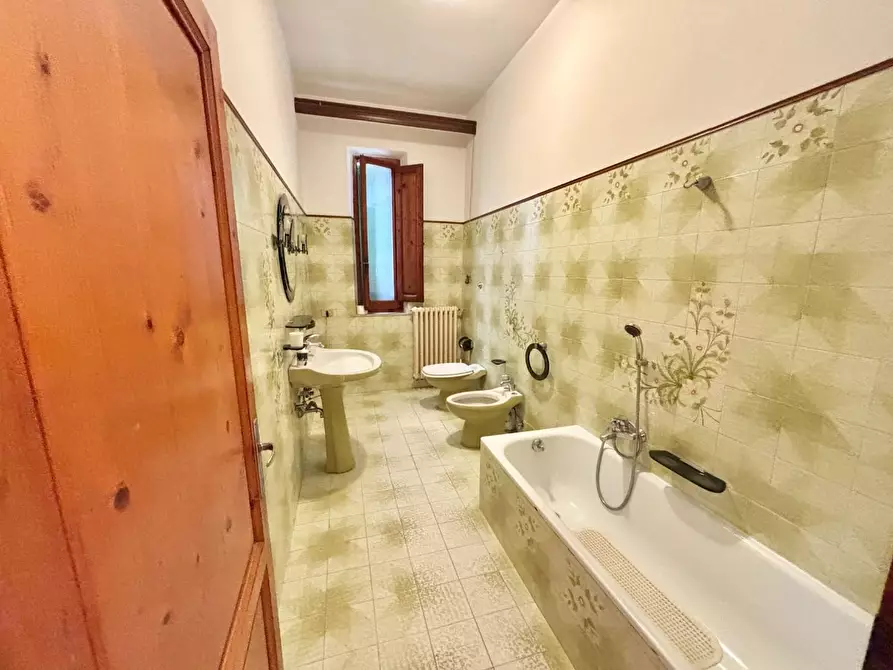 Immagine 12 di Villa in vendita  a San Miniato