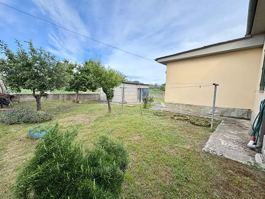 Immagine 27 di Villa in vendita  a San Miniato