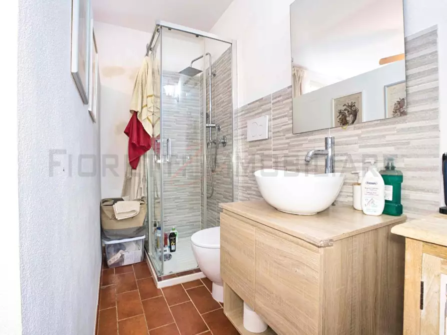 Immagine 10 di Casa indipendente in vendita  a Campiglia Marittima