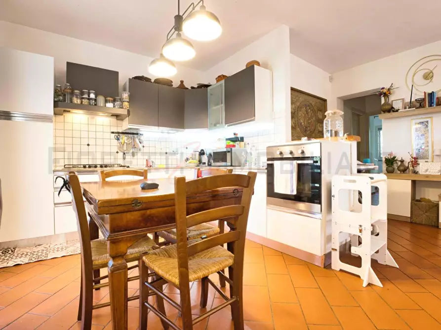 Immagine 2 di Casa indipendente in vendita  a Campiglia Marittima