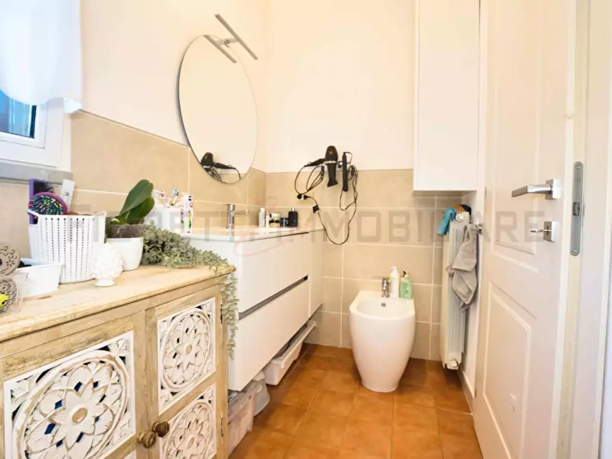 Immagine 21 di Casa indipendente in vendita  a Campiglia Marittima