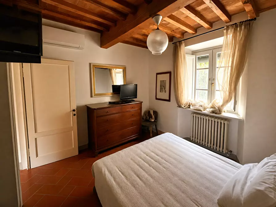 Immagine 8 di Appartamento in affitto  a Lucca