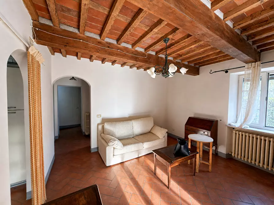 Immagine 1 di Appartamento in affitto  a Lucca