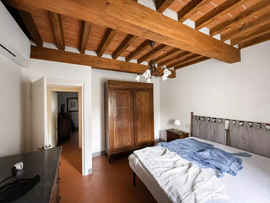 Immagine 12 di Appartamento in affitto  a Lucca