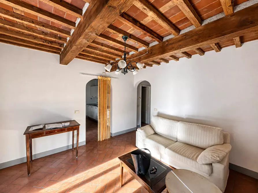 Immagine 4 di Appartamento in affitto  a Lucca