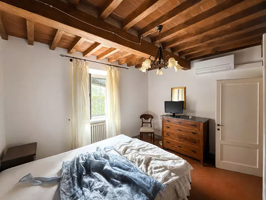 Immagine 13 di Appartamento in affitto  a Lucca