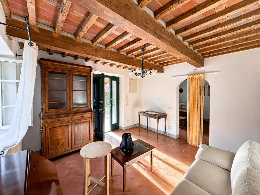 Immagine 3 di Appartamento in affitto  a Lucca