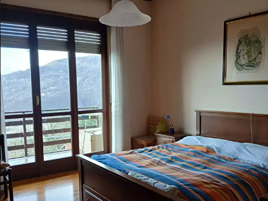 Immagine 9 di Villa in vendita  a Cuorgnè