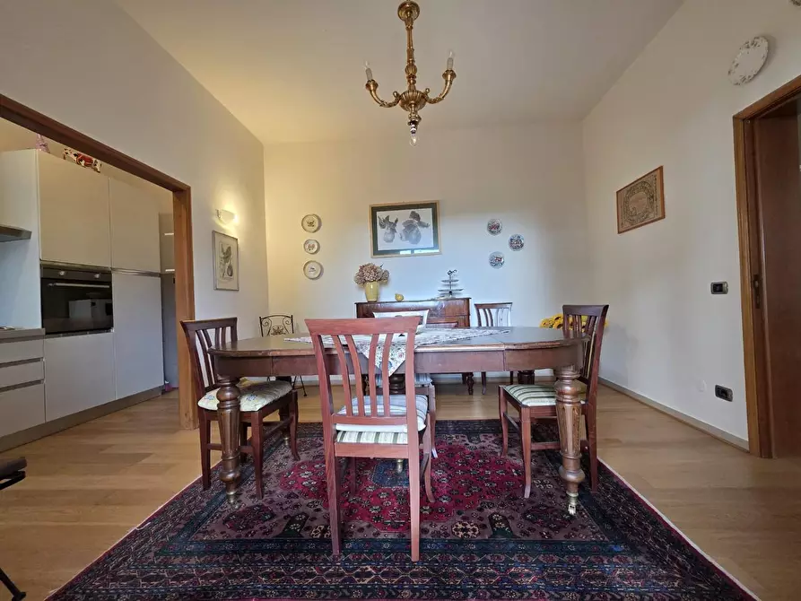 Immagine 9 di Villa in vendita  a Crespina Lorenzana
