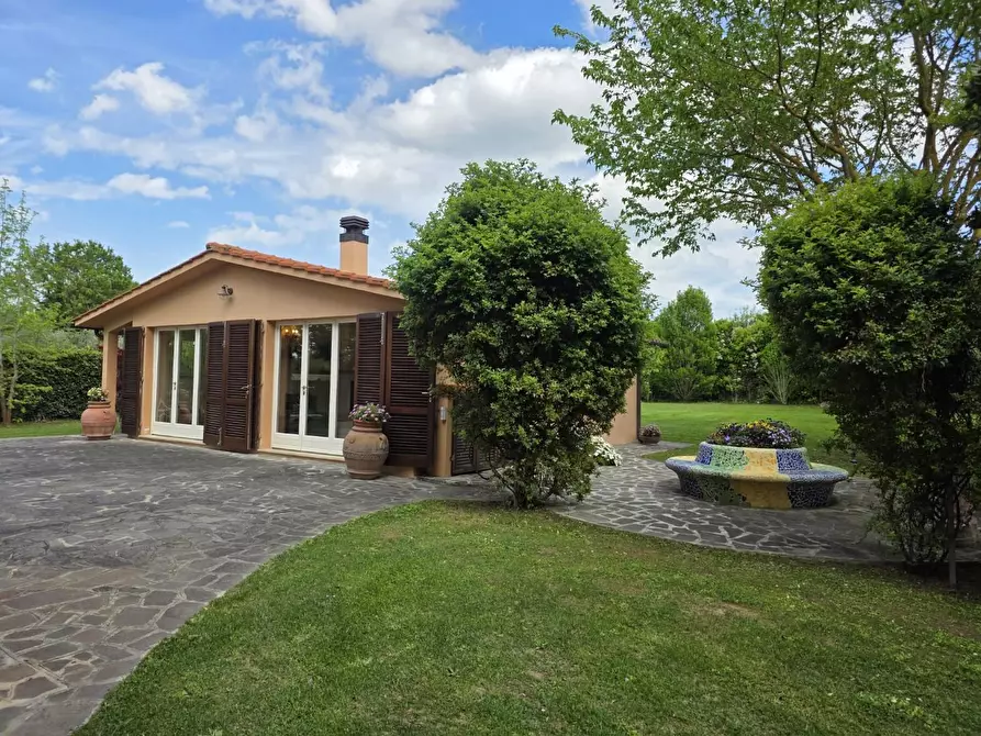 Immagine 45 di Villa in vendita  a Crespina Lorenzana