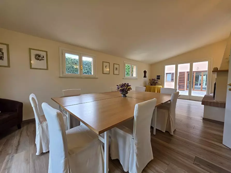 Immagine 54 di Villa in vendita  a Crespina Lorenzana
