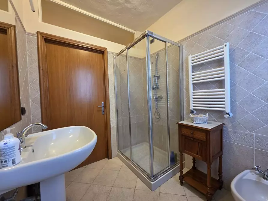Immagine 34 di Villa in vendita  a Crespina Lorenzana