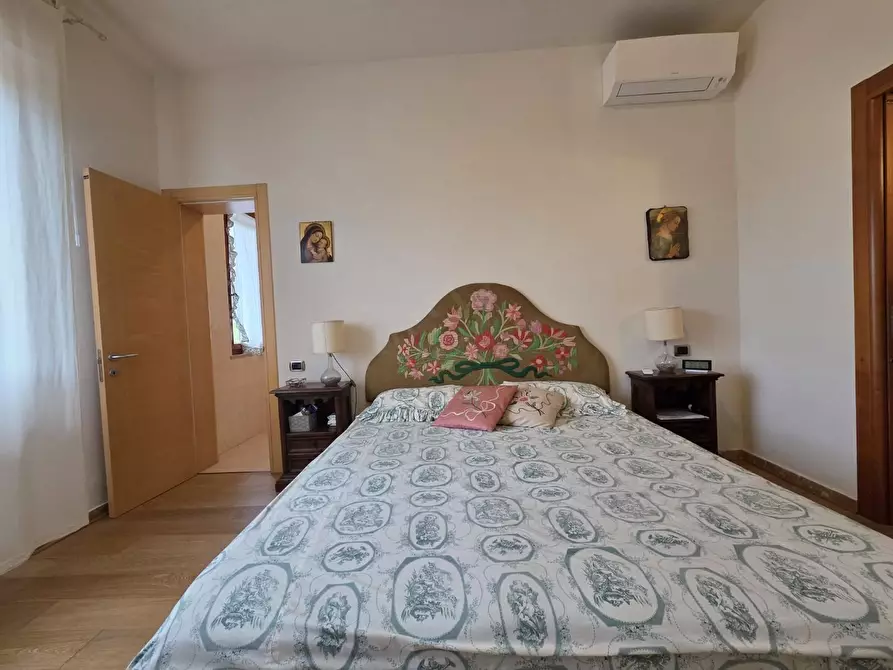 Immagine 16 di Villa in vendita  a Crespina Lorenzana
