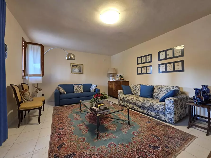Immagine 41 di Villa in vendita  a Crespina Lorenzana