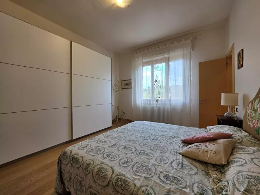 Immagine 28 di Villa in vendita  a Crespina Lorenzana