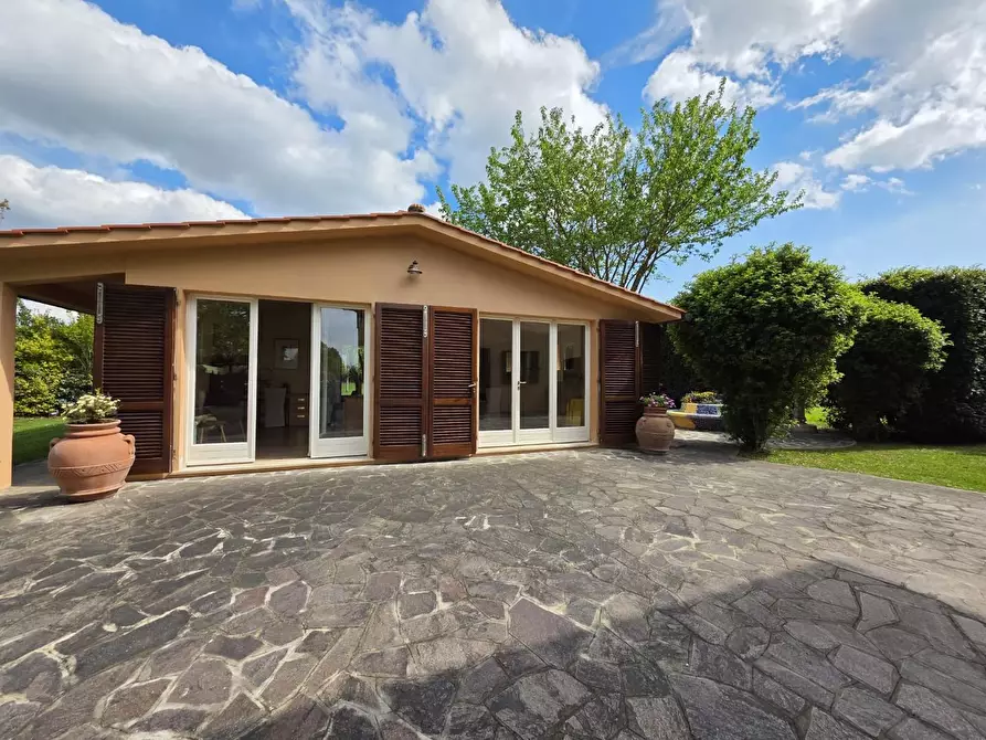 Immagine 47 di Villa in vendita  a Crespina Lorenzana