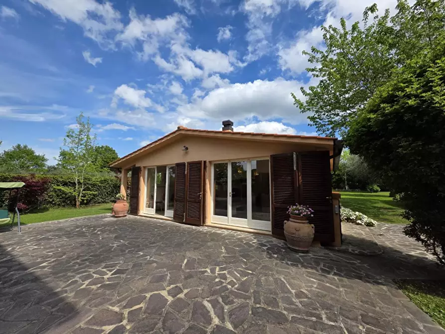 Immagine 46 di Villa in vendita  a Crespina Lorenzana
