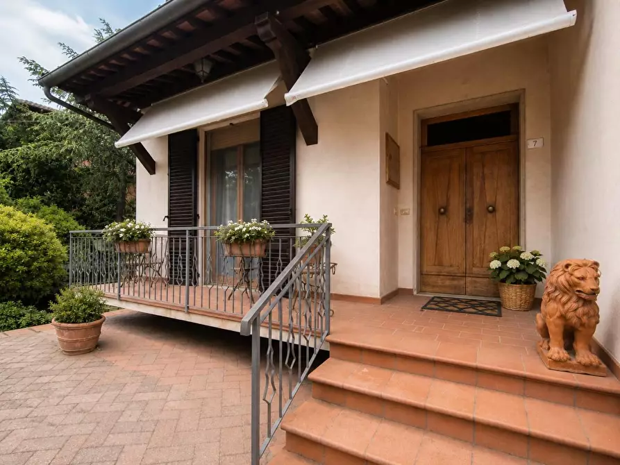 Immagine 1 di Villa in vendita  a Torrita Di Siena