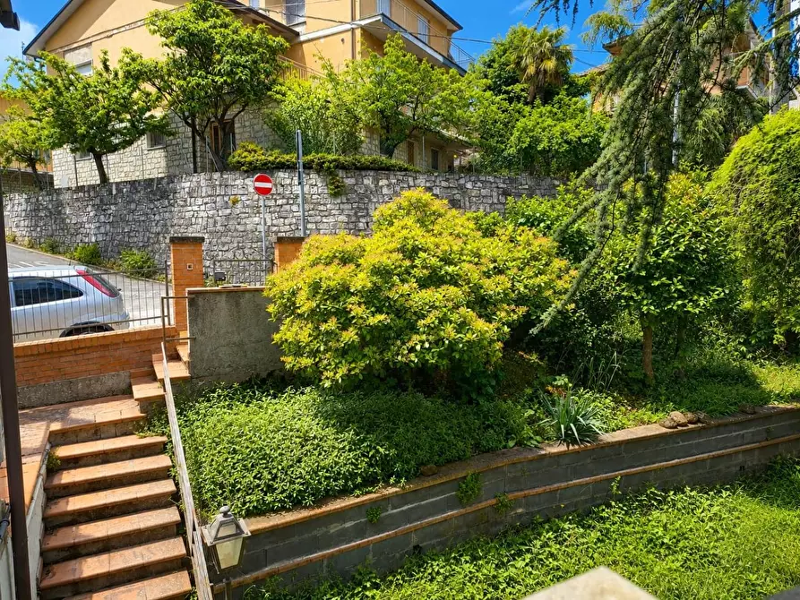 Immagine 5 di Villa in vendita  a Torrita Di Siena