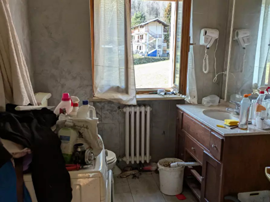 Immagine 5 di Appartamento in vendita  a Lanzo Torinese