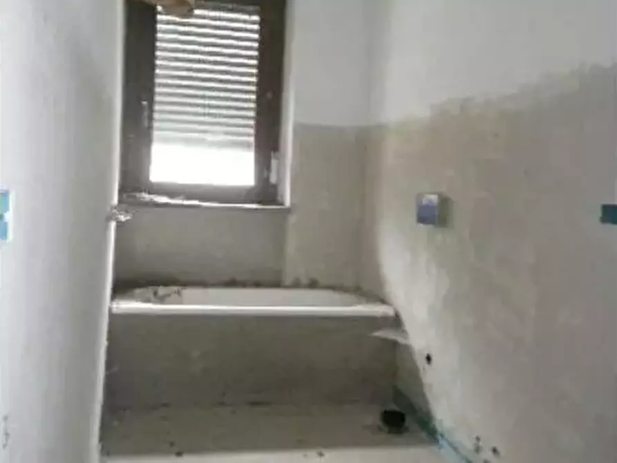 Immagine 2 di Palazzo in vendita  a Castiglione Torinese