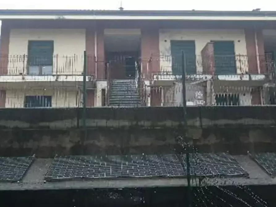 Immagine 29 di Palazzo in vendita  a Castiglione Torinese