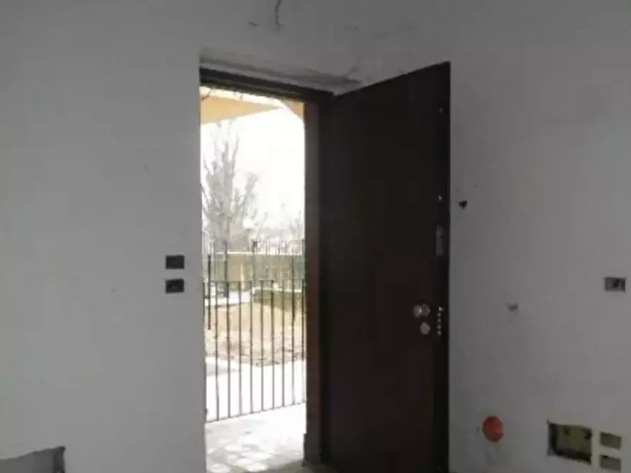 Immagine 7 di Palazzo in vendita  a Castiglione Torinese