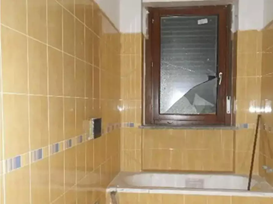 Immagine 6 di Palazzo in vendita  a Castiglione Torinese