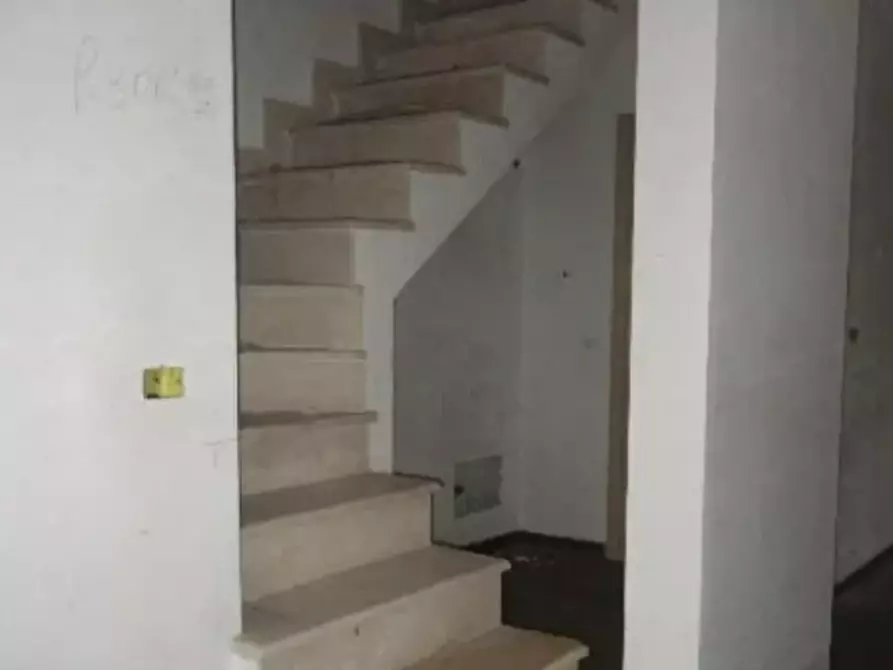 Immagine 20 di Palazzo in vendita  a Castiglione Torinese