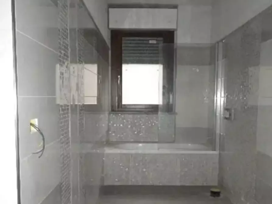 Immagine 25 di Palazzo in vendita  a Castiglione Torinese