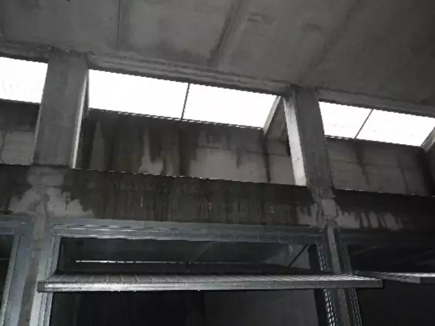 Immagine 19 di Palazzo in vendita  a Castiglione Torinese