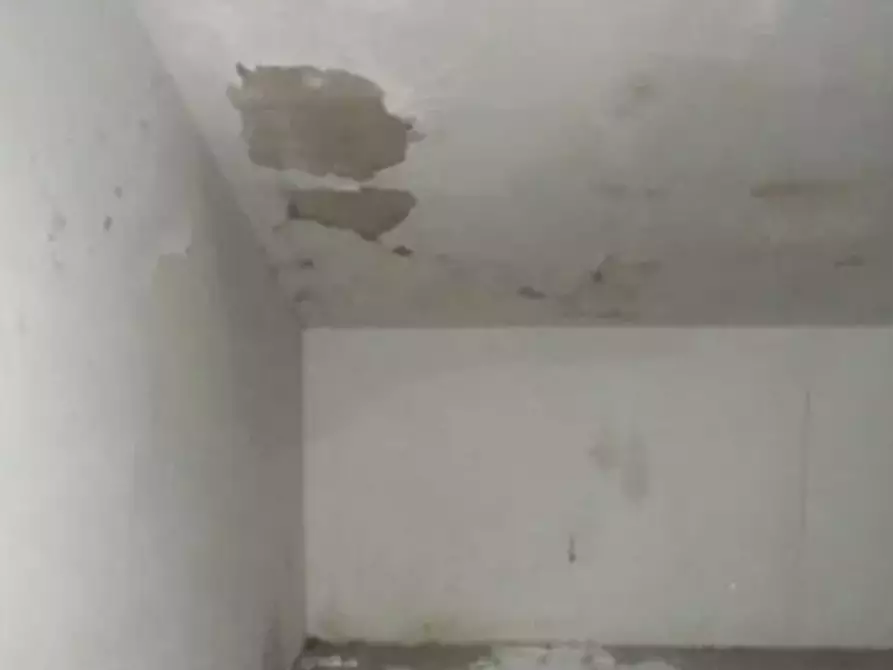 Immagine 17 di Palazzo in vendita  a Castiglione Torinese
